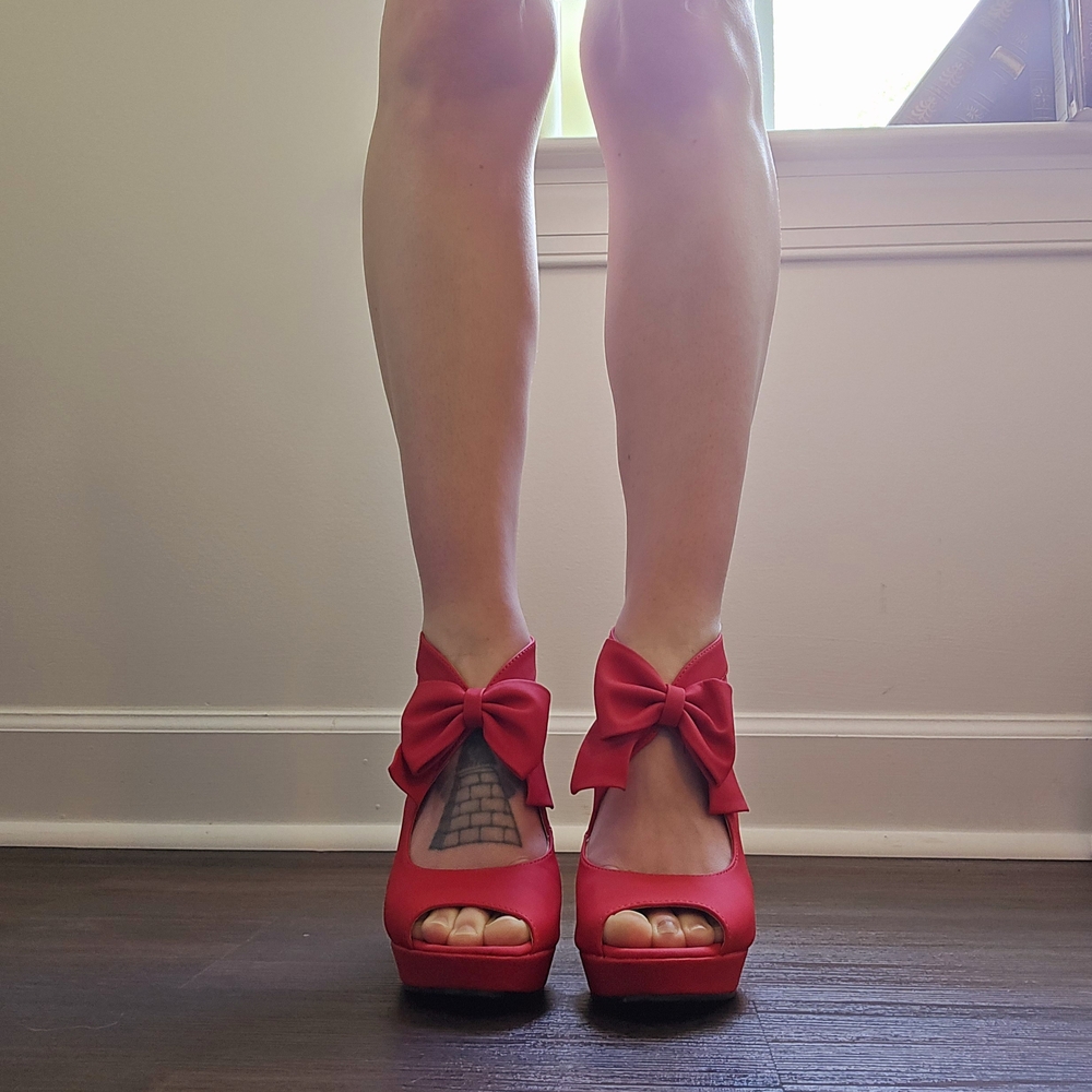 Elegant Red Bow Women's Heels (Gatuxus)